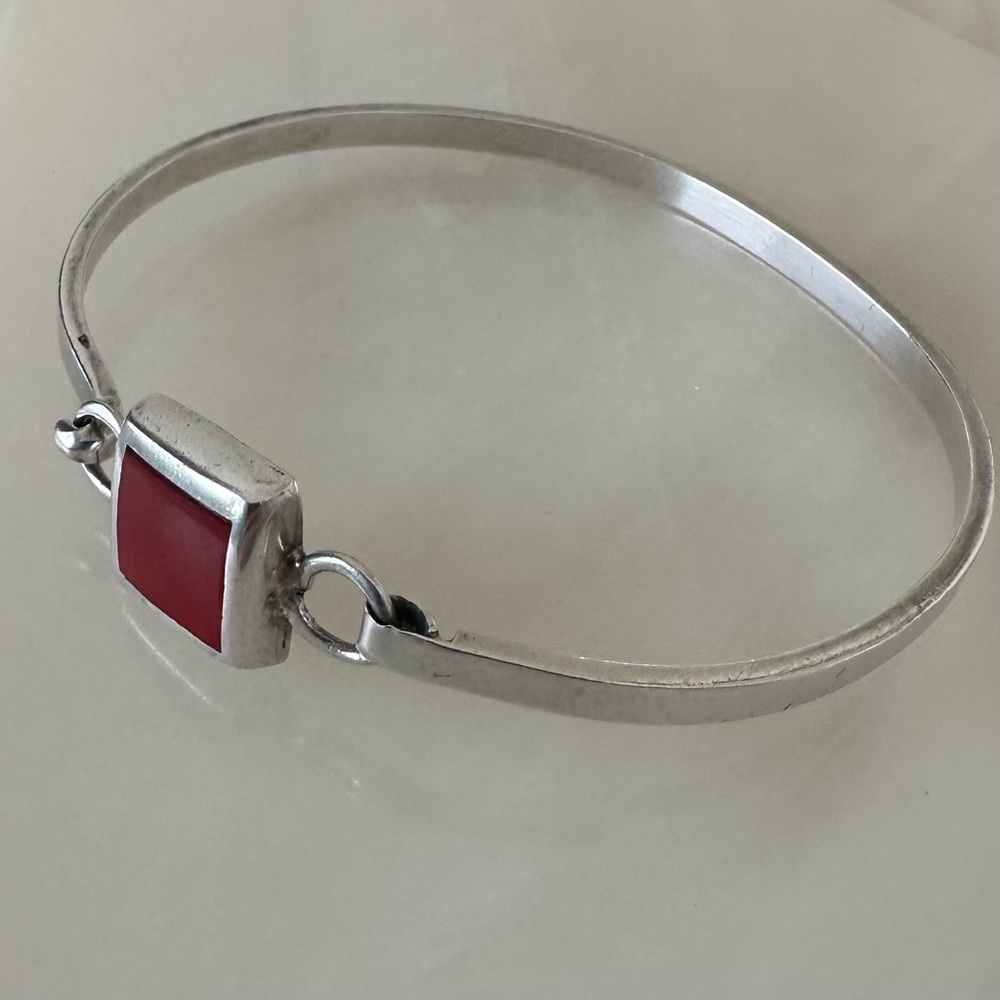 Red Jasper Sterling Silver Bangle Bracelet - Picture 8 of 8